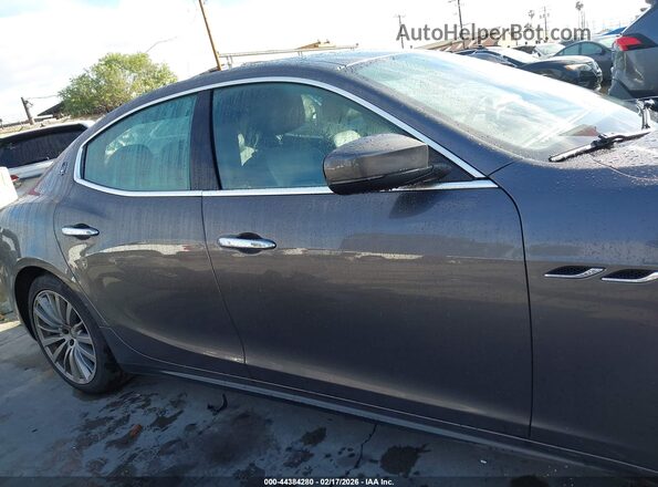ZAM57XSA6J1304912 2018 MASERATI GHIBLI Gray Widok wnętrza z tyłu