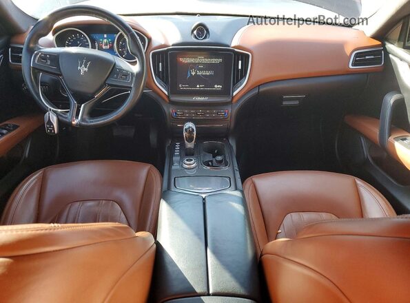 ZAM57XSA7J1275873 2018 MASERATI GHIBLI Black Widok deski rozdzielczej
