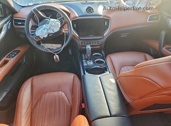 ZAM57YSM4NX394435 2022 MASERATI GHIBLI Белый Вид панели приборов