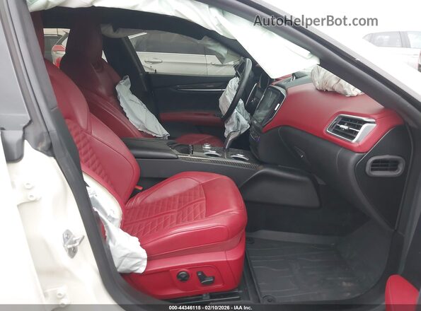 ZAM57YSS3L1349761 2020 MASERATI GHIBLI White Front interior view
