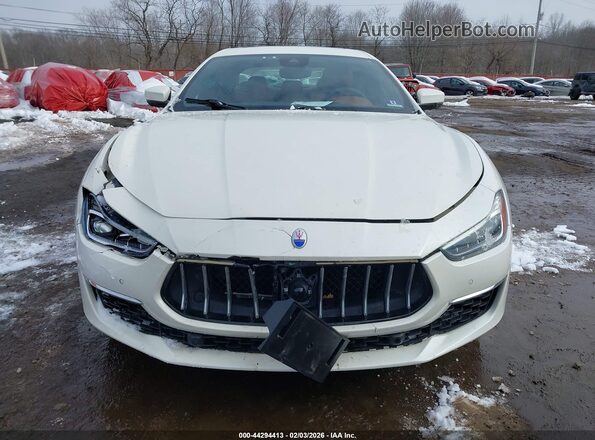 ZAM57YTL7K1317790 2019 MASERATI GHIBLI White Instrument cluster view
