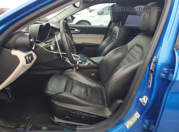 ZARFAECN3J7597137 2018 ALFA ROMEO GIULIA Blue 