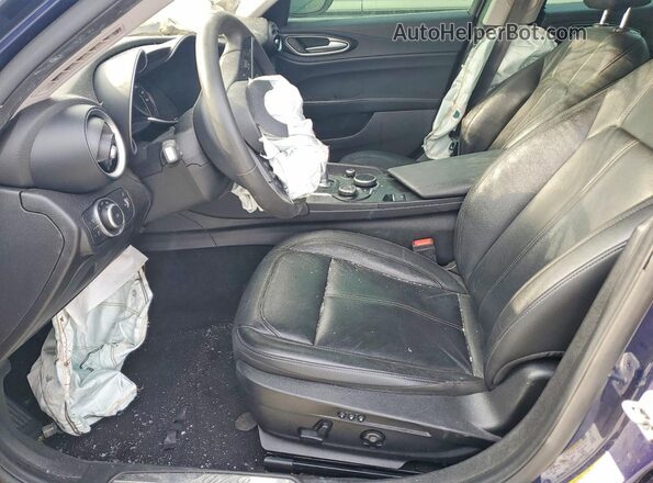 ZARFAEDN2J7565052 2018 ALFA ROMEO GIULIA Blue Front interior view
