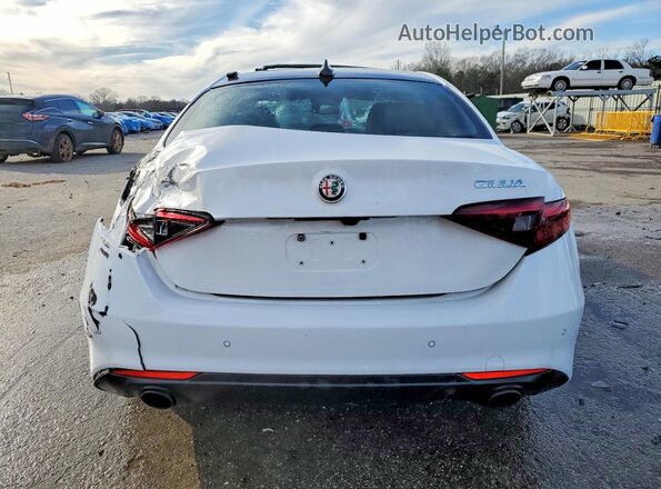ZARFAMAN9P7670565 2023 ALFA ROMEO GIULIA White Հետևի տեսք