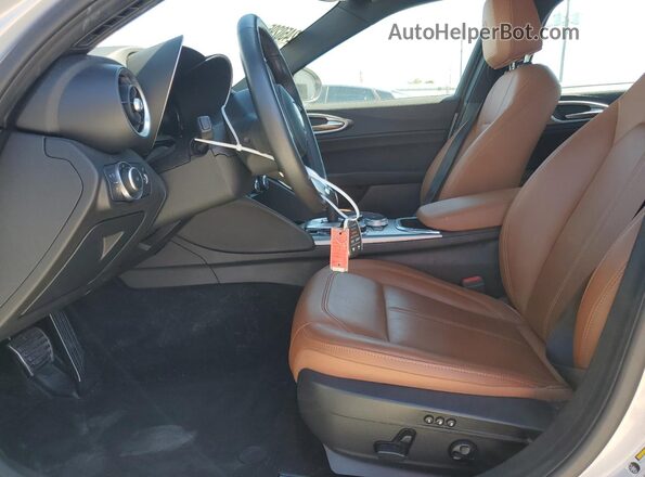 ZARFAMBN4R7679949 2024 ALFA ROMEO GIULIA Gray Սալոնի դիմացի տեսք
