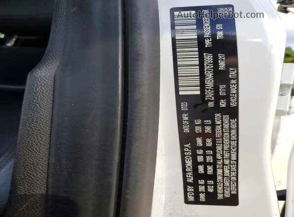 ZARFAMBN4R7679997 2024 ALFA ROMEO GIULIA Белый Вид подкапотного пространства