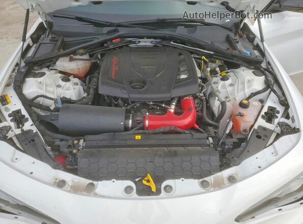ZARFAMBN5N7665374 2022 ALFA ROMEO GIULIA White Widok wnętrza z tyłu