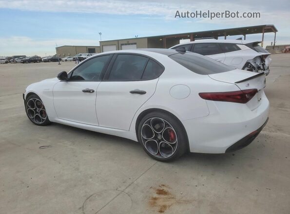 ZARFAMBN5N7665374 2022 ALFA ROMEO GIULIA White Tył lewy
