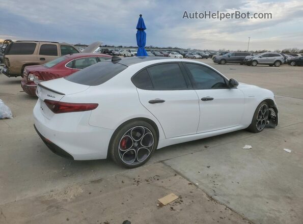 ZARFAMBN5N7665374 2022 ALFA ROMEO GIULIA White Tył prawy
