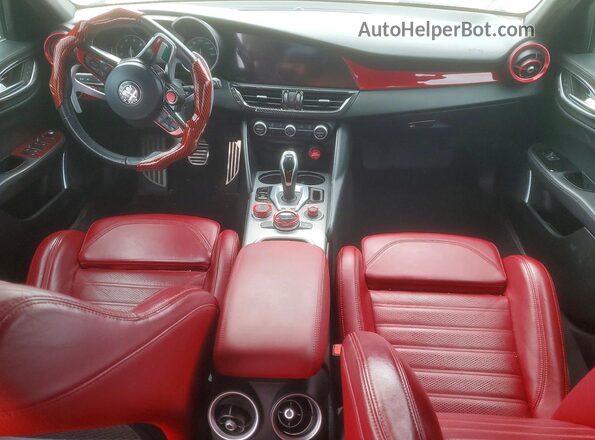 ZARFAMBN5N7665374 2022 ALFA ROMEO GIULIA White Widok deski rozdzielczej