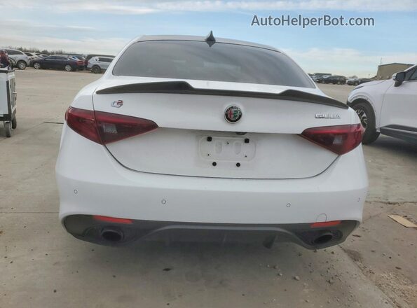 ZARFAMBN5N7665374 2022 ALFA ROMEO GIULIA White Widok z tyłu