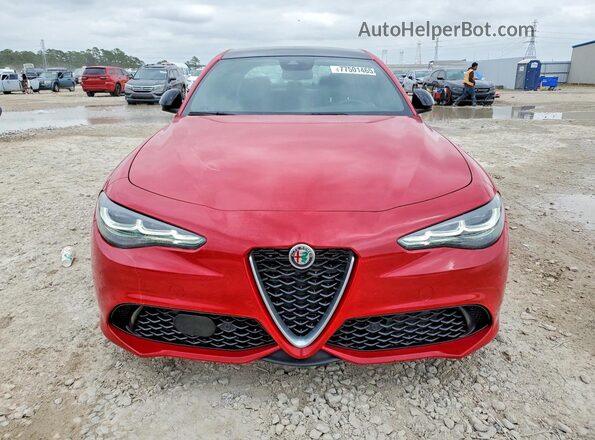 ZARFAMBN9R7684662 2024 ALFA ROMEO GIULIA Red Front view