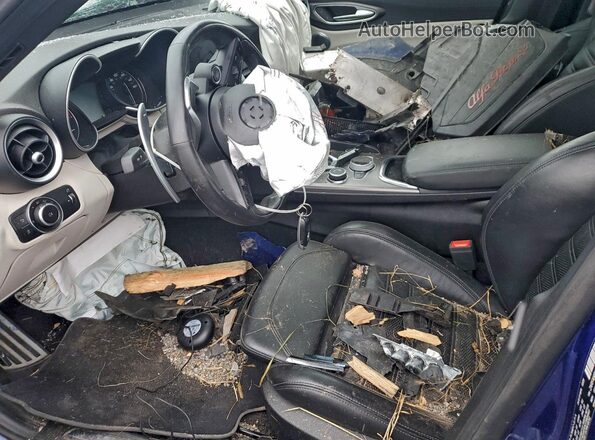 ZARFANBN2L7630536 2020 ALFA ROMEO GIULIA Blue Widok wnętrza z przodu