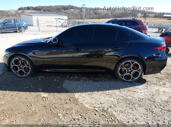 ZARFANBN5P7668901 2023 ALFA ROMEO GIULIA Black Vista interior de 360 grados