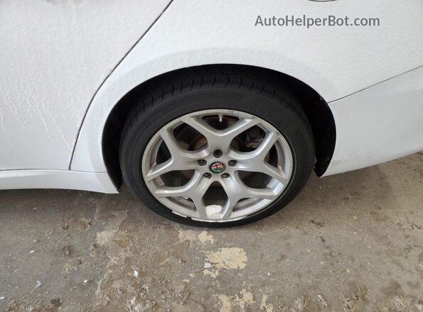 ZARFANBN6M7643615 2021 ALFA ROMEO GIULIA White VIN კოდის სტიკერის ხედი