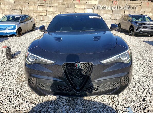 ZASFAKEV0J7C27485 2018 ALFA ROMEO STELVIO Black Вид спереду