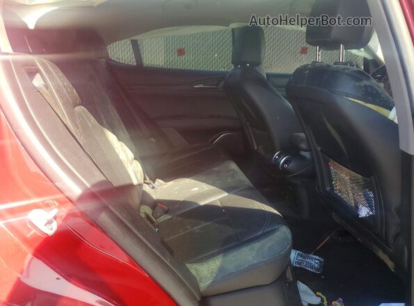 ZASPAJAN3M7C98236 2021 ALFA ROMEO STELVIO Red Вид задньої частини салону