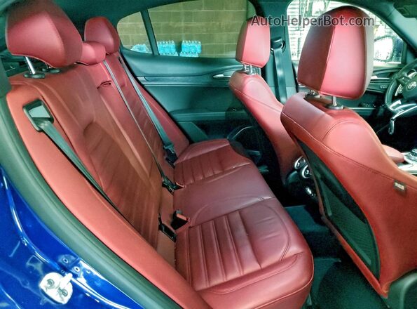ZASPAJAN6N7D39184 2022 ALFA ROMEO STELVIO Blue Rear interior view