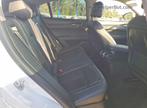 ZASPAJAN8L7C87683 2020 ALFA ROMEO STELVIO White Vista de los asientos traseros