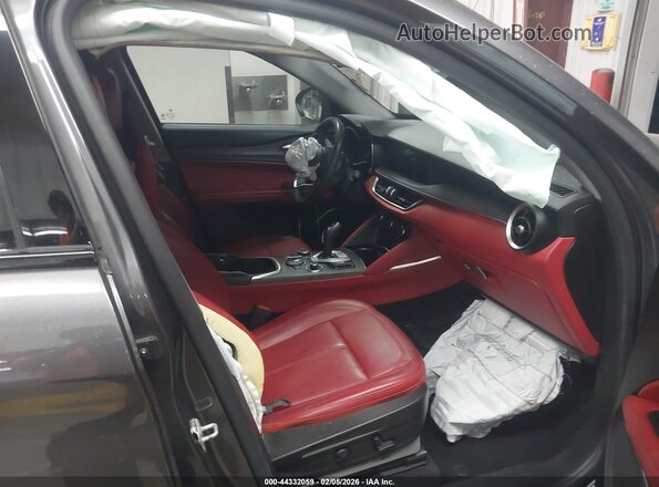 ZASPAKBN0M7D12355 2021 ALFA ROMEO STELVIO Gray 