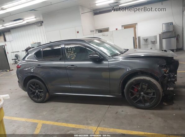 ZASPAKBN0M7D12355 2021 ALFA ROMEO STELVIO Gray 