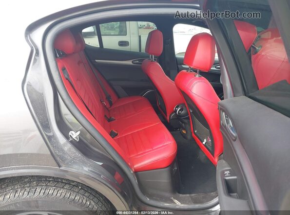 ZASPAKBN1P7D54084 2023 ALFA ROMEO STELVIO Gray Vista de la etiqueta del VIN
