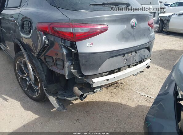 ZASPAKBN1P7D54084 2023 ALFA ROMEO STELVIO Gray Vista frontal