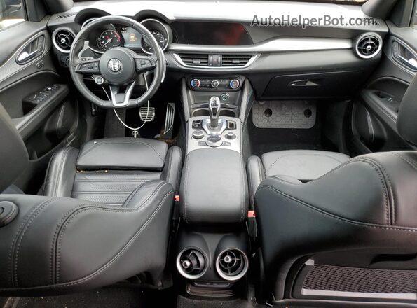 ZASPAKBN2P7D63067 2023 ALFA ROMEO STELVIO Gold Вид панелі приладів