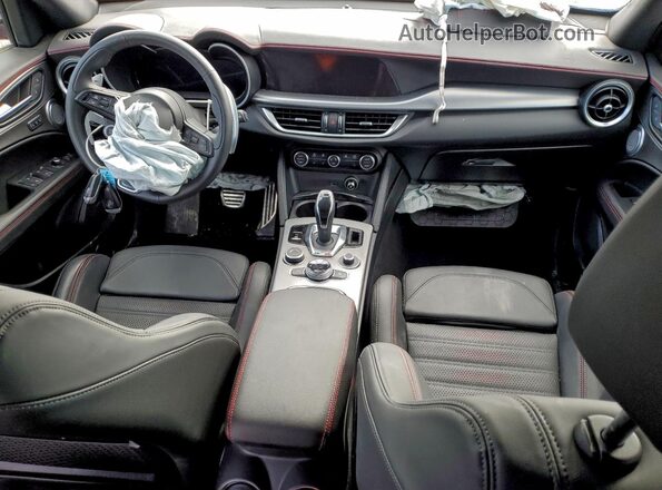 ZASPAKBN2S7D96014 2025 ALFA ROMEO STELVIO Red წინა პანელის ხედი