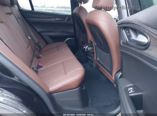 ZASPAKBN3P7D58394 2023 ALFA ROMEO STELVIO Gray Вид наклейки з VIN-кодом
