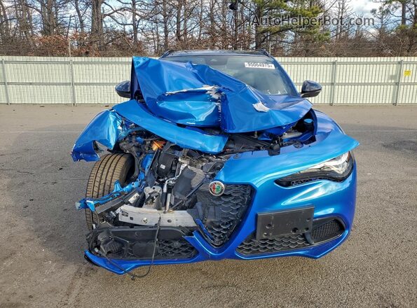 ZASPAKBN3R7D75358 2024 ALFA ROMEO STELVIO Blue Widok z przodu