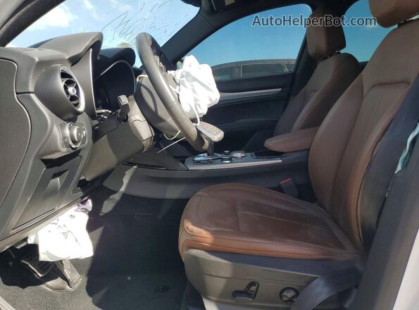 ZASPAKBN3R7D76445 2024 ALFA ROMEO STELVIO White Вид салону спереду