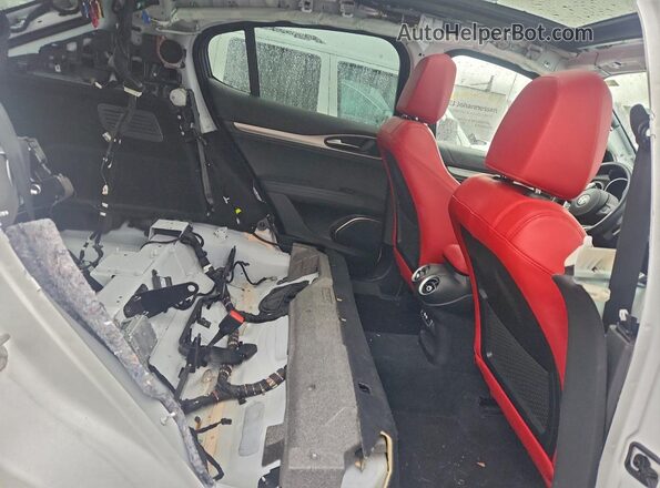 ZASPAKBN5P7D53925 2023 ALFA ROMEO STELVIO White Вид задніх сидінь