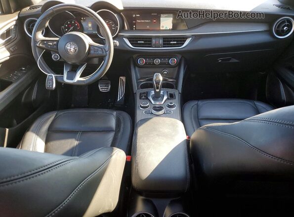 ZASPAKBN7P7D58267 2023 ALFA ROMEO STELVIO Gray Вид панелі приладів