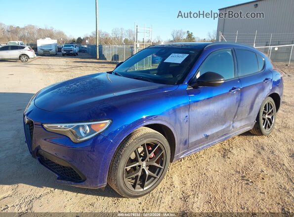 ZASPAKBN9M7D02259 2021 ALFA ROMEO STELVIO Blue Vista tres cuartos delantera izquierda