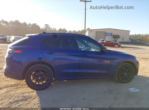 ZASPAKBN9M7D02259 2021 ALFA ROMEO STELVIO Blue Vista interior trasera