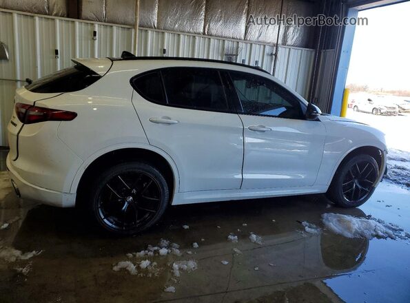 ZASPAKBN9M7D13813 2021 ALFA ROMEO STELVIO White 