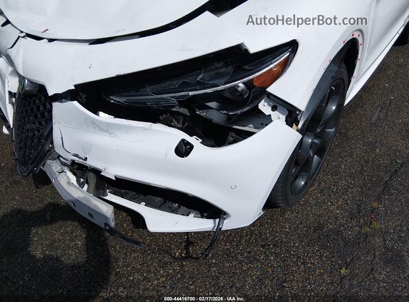 ZASPAKBN9N7D43640 2022 ALFA ROMEO STELVIO White 