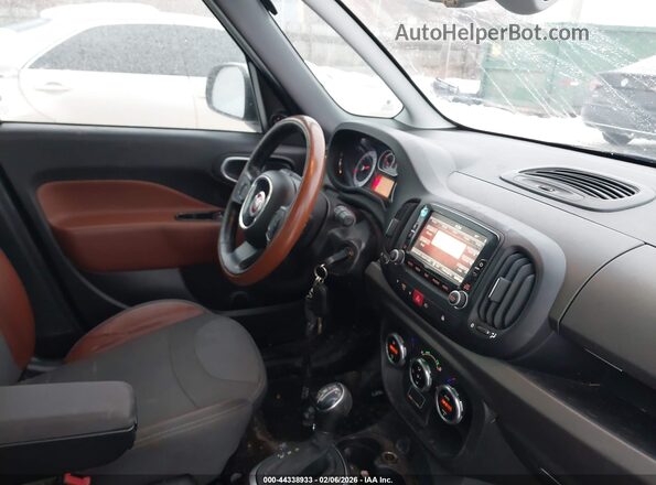 ZFBCFADH6GZ038083 2016 FIAT 500L Green Սալոնի դիմացի տեսք