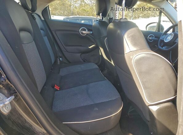 ZFBCFXAB3JP687779 2018 FIAT 500X Black Rear seats view