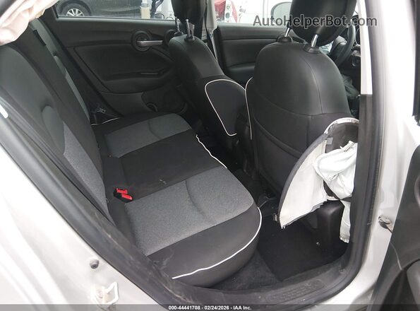 ZFBCFXAB6JP714022 2018 FIAT 500X Silver Widok naklejki z numerem VIN