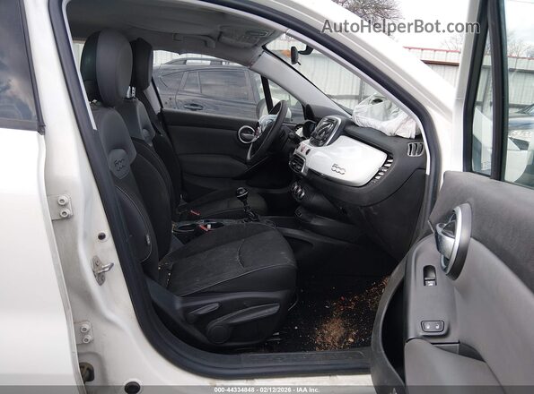 ZFBCFXAW0GP333354 2016 FIAT 500X White წინა სალონის ხედი