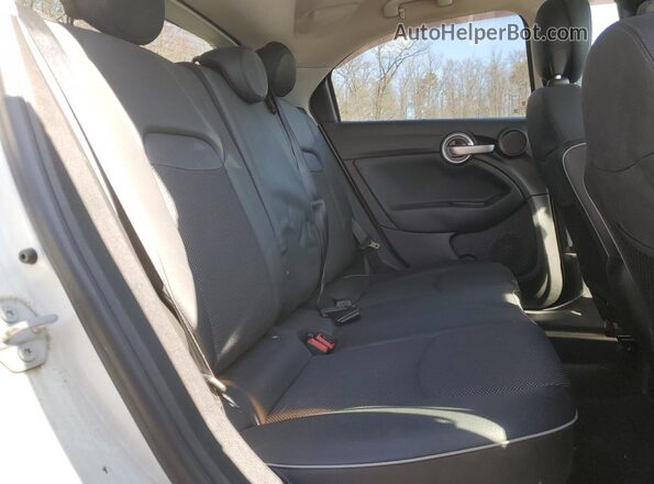 ZFBCFXCT0GP336646 2016 FIAT 500X White Widok tylnych siedzeń