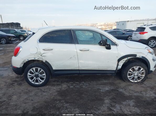 ZFBCFYDT2GP371180 2016 FIAT 500X White Widok wnętrza z tyłu