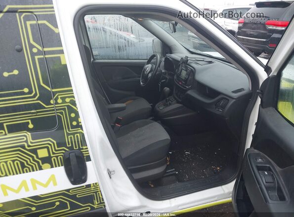ZFBERFABXH6F46513 2017 RAM PROMASTER CITY White Front interior view