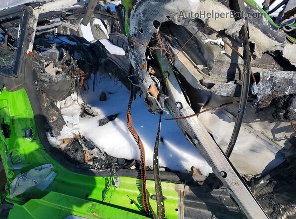 ZHWUT5ZF9MLA17679 2021 LAMBORGHINI HURACAN Зеленый Вид салона спереди