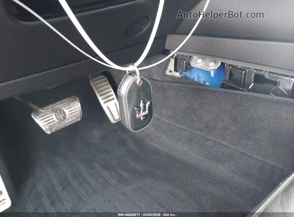 ZN661YUSXMX363676 2021 MASERATI LEVANTE Blue წინა პანელის ხედი