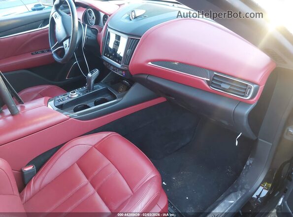 ZN661YUSXMX365525 2021 MASERATI LEVANTE Black Սալոնի դիմացի տեսք