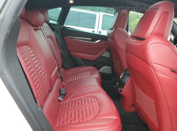 ZN661ZUA7KX323145 2019 MASERATI LEVANTE White 