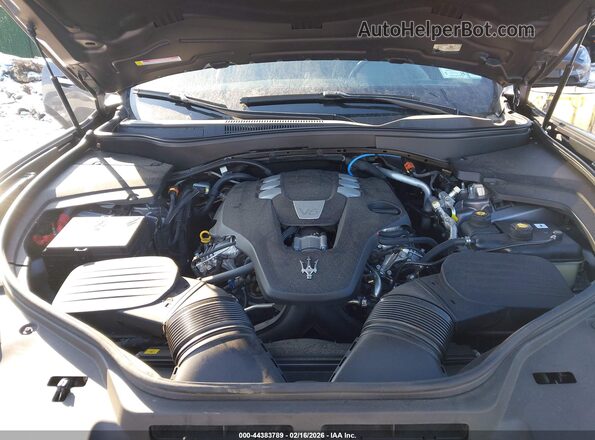 ZN661XUM7RX445187 2024 MASERATI LEVANTE Серый 